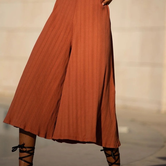 Mien Studios Willow Wide Rib Jumpsuit in Rust - Picture 2 of 6